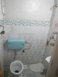 hotel bathroom in Nepal